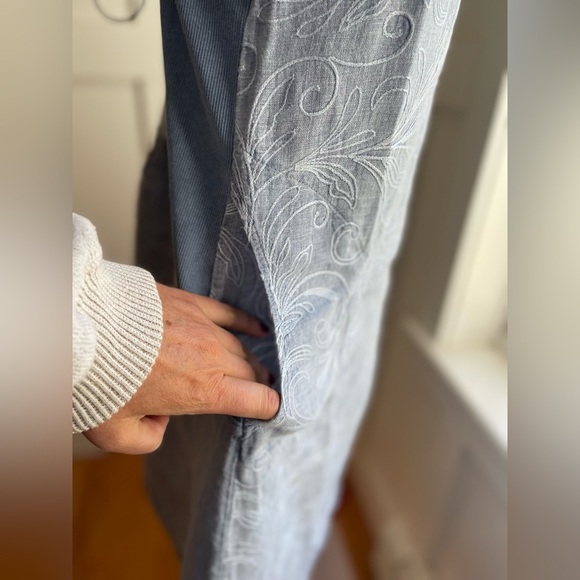 Italian Linen Blue Embroidered Dress Size Medium - Picture 7 of 9